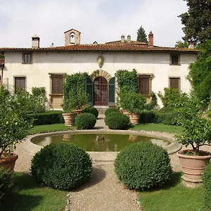 https://villa-rucellai.it-tuscanyhotel.com
